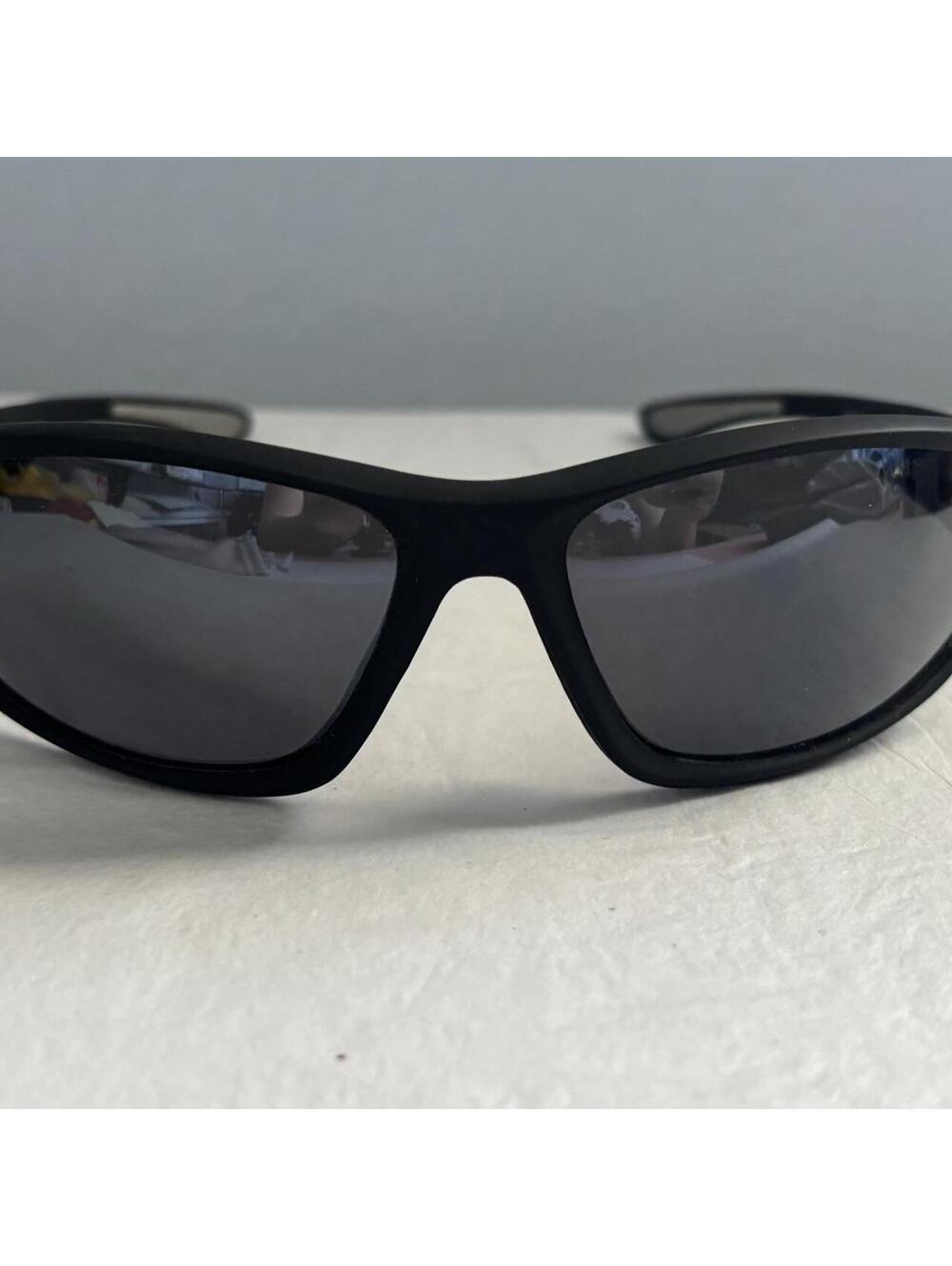 Foster Grant Men's Black Sunglass